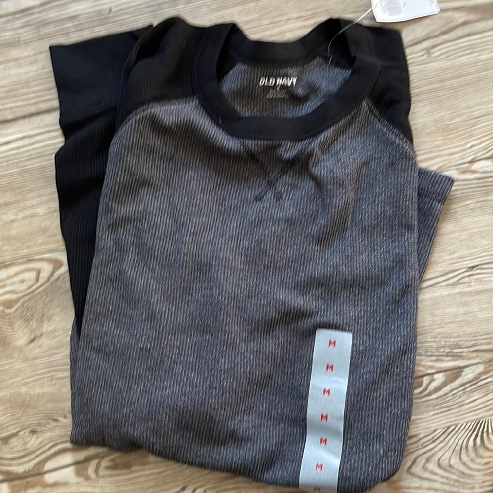 Old navy thermal long sleeve shirt